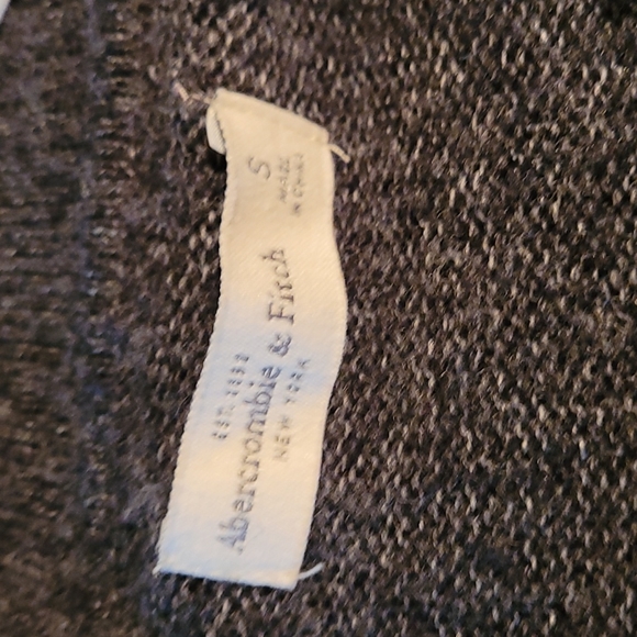 A&F sweater - Picture 3 of 5